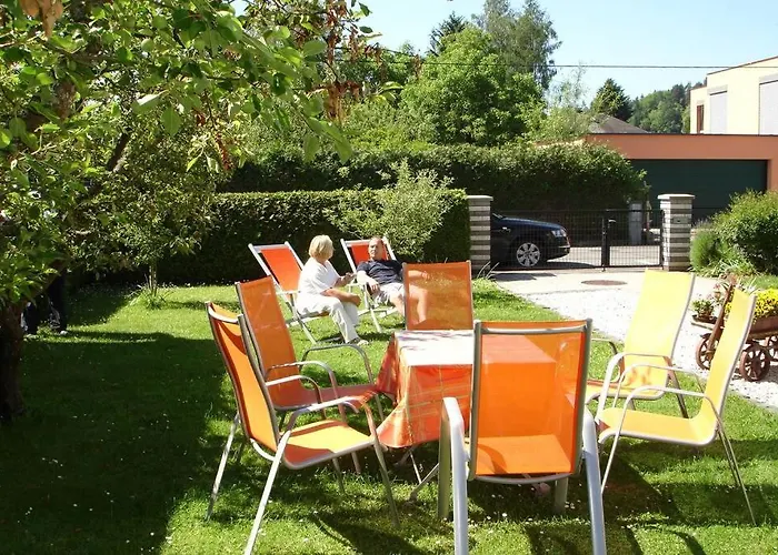 Lindwurm 度假居 *